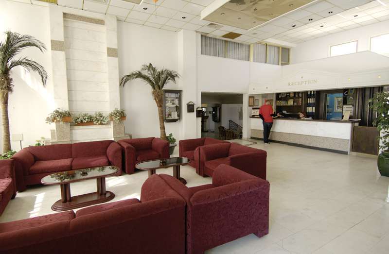 Crown Resorts Henipa Larnaca Exterior photo