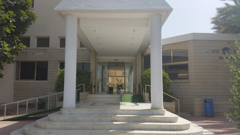 Crown Resorts Henipa Larnaca Exterior photo