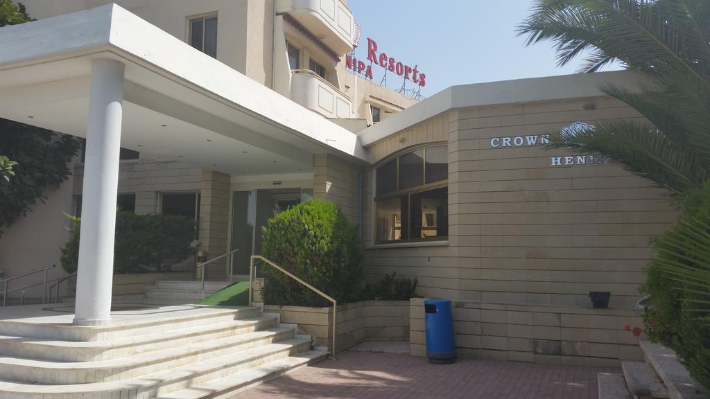 Crown Resorts Henipa Larnaca Exterior photo