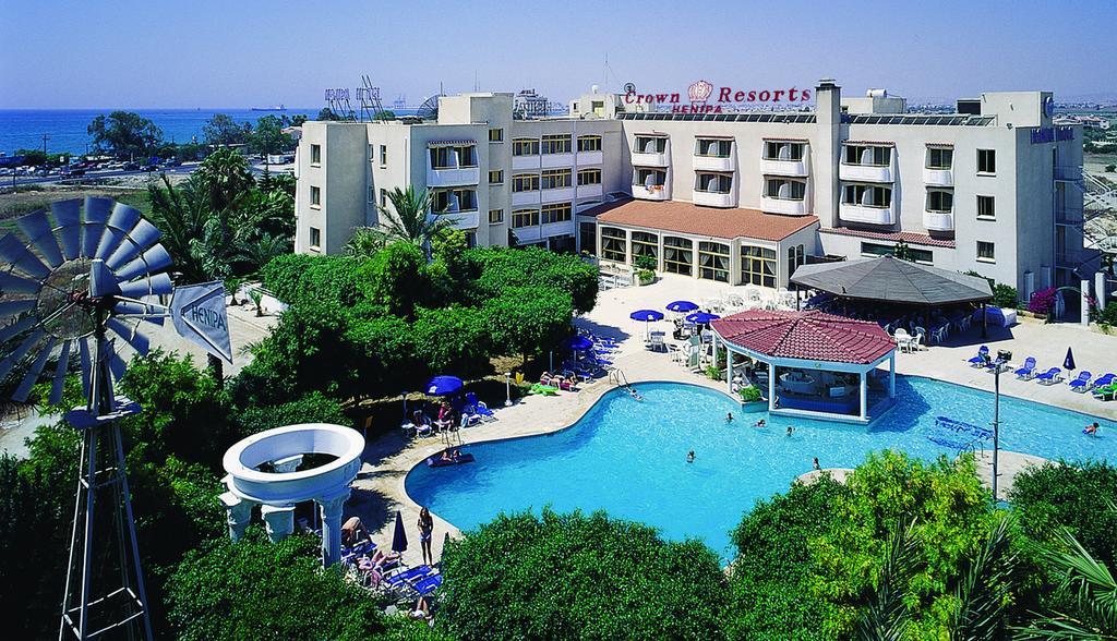 Crown Resorts Henipa Larnaca Exterior photo
