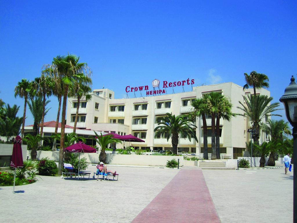 Crown Resorts Henipa Larnaca Exterior photo