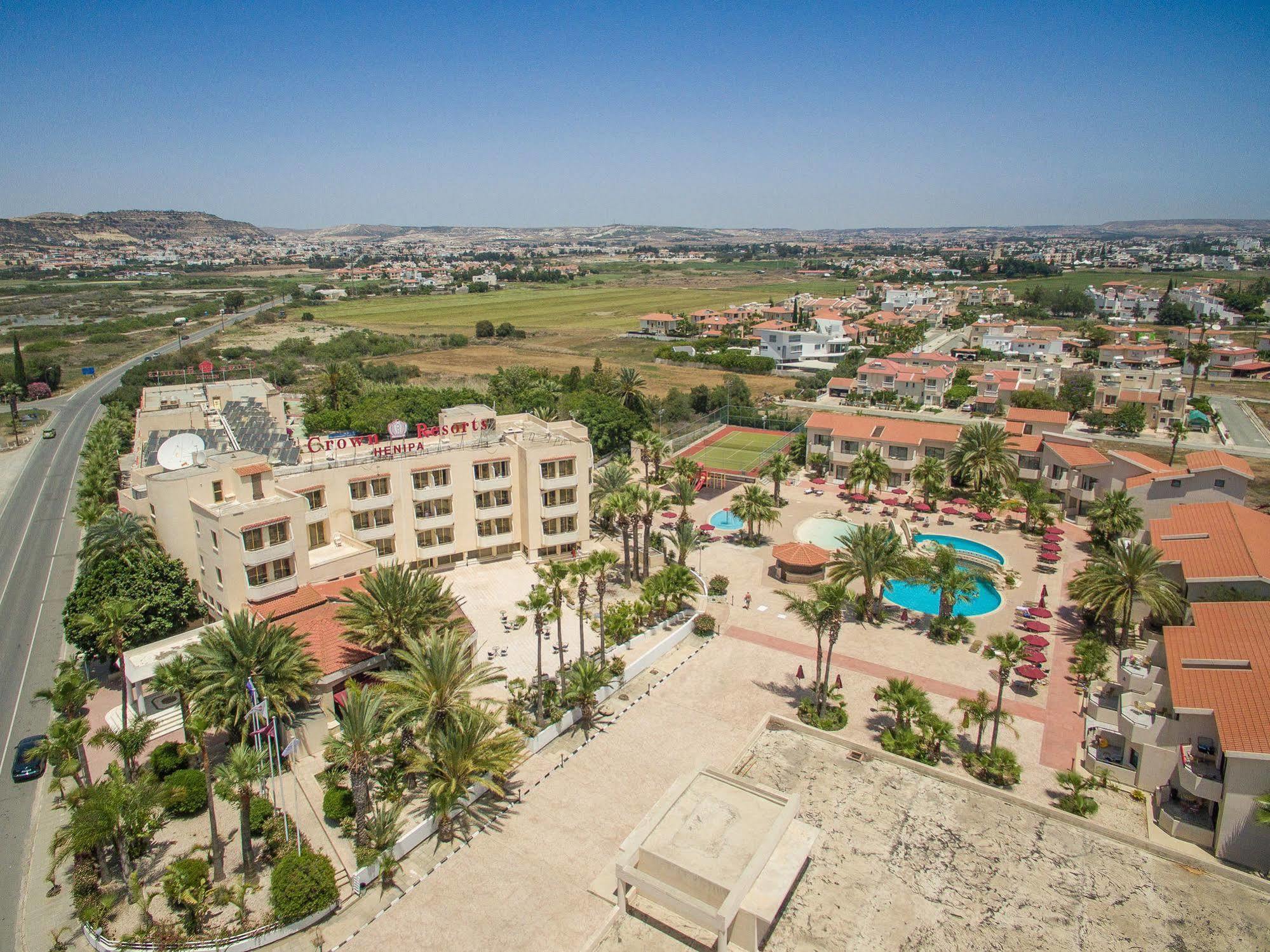 Crown Resorts Henipa Larnaca Exterior photo